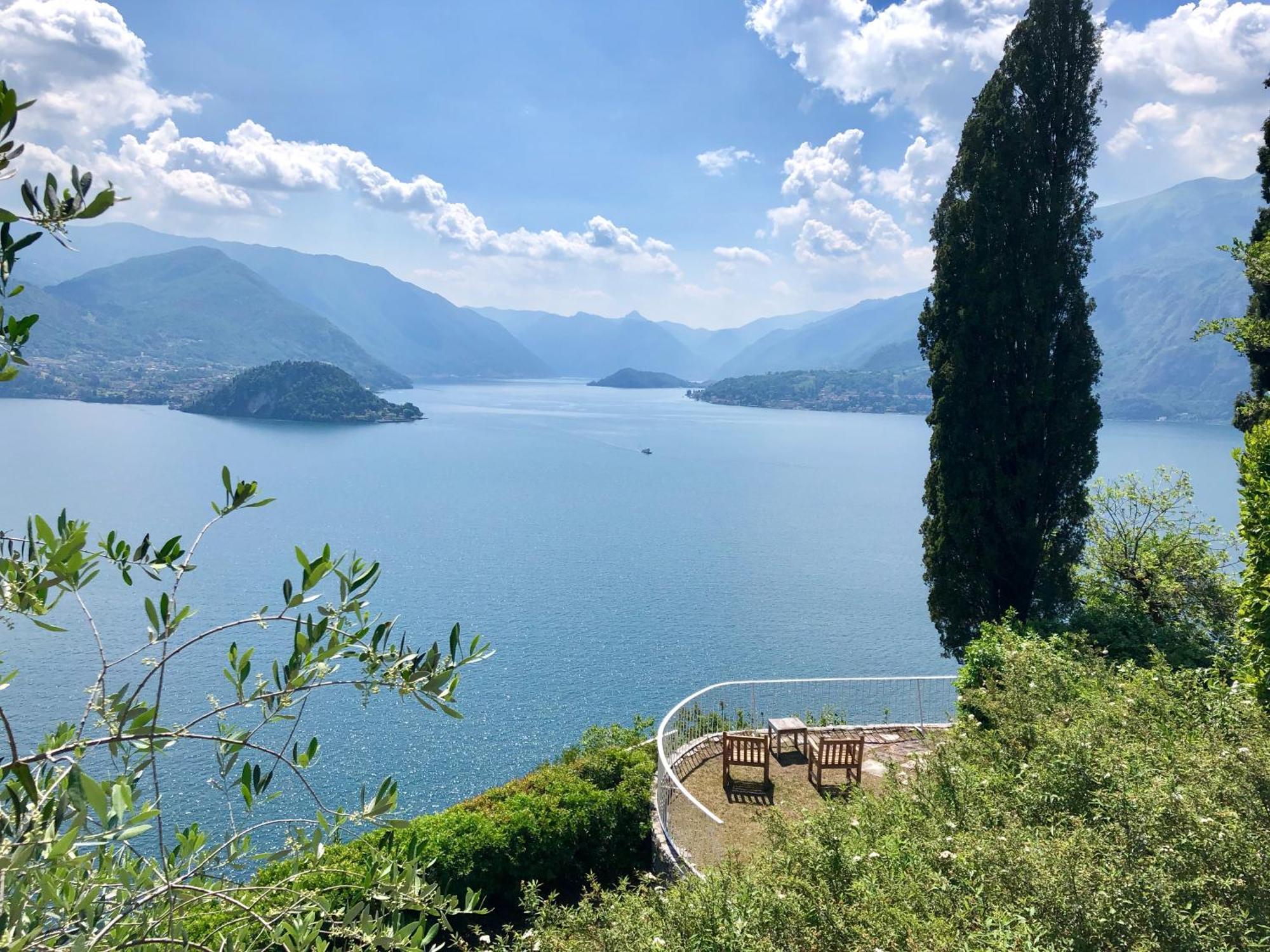 Castello Di Vezio In The Village Varenna Bagian luar foto
